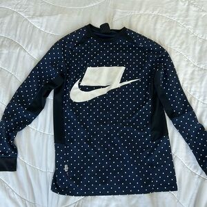 Men’s NIKE long sleeve active shirt SMALL
